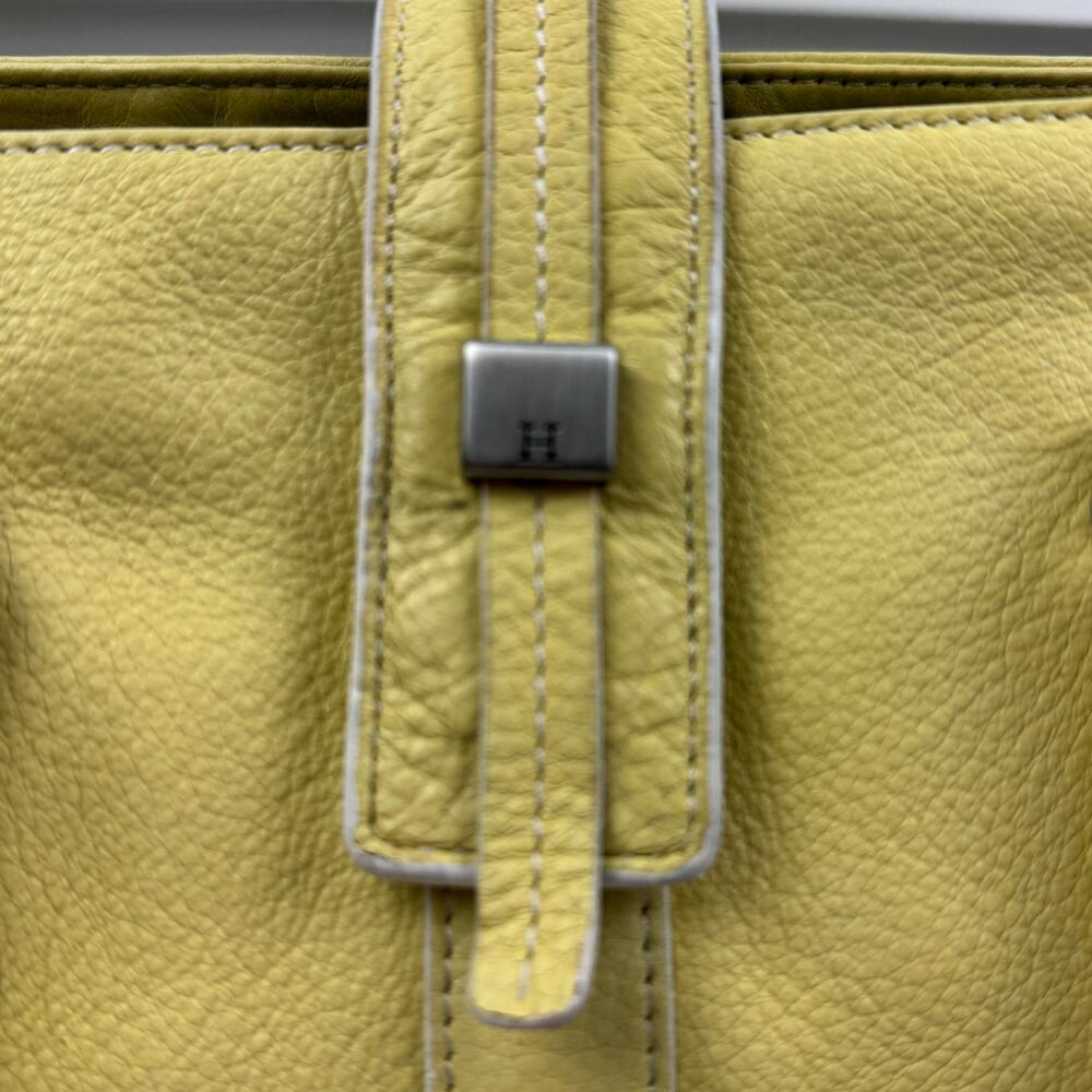 Tommy Hilfiger Butter Yellow Pebbled Buttery Soft Leather Vintage Handbag - Picture 6 of 10